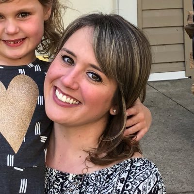 Profile Picture of Sarah Wallace (@SarahAlbin84) on Twitter