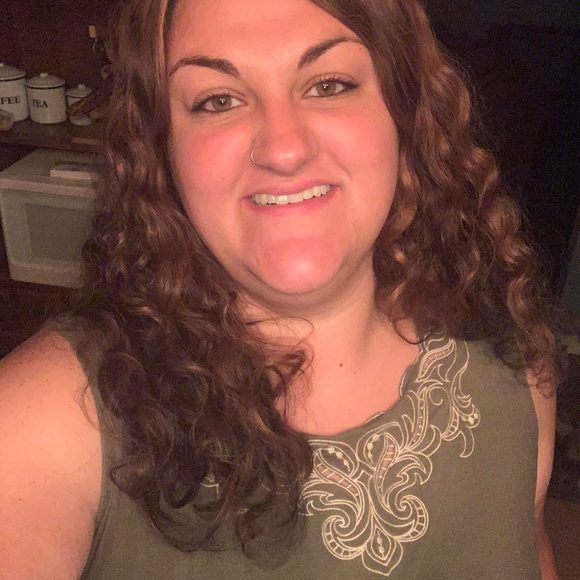 Profile Picture of Devin Laurin (@devadkins) on Poshmark