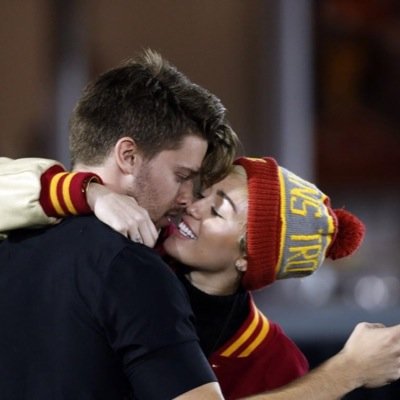Profile Picture of Miley & Patrick News (@PatrickMiley) on Twitter