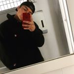 Profile Picture of John (@daddyjoslin) on Instagram