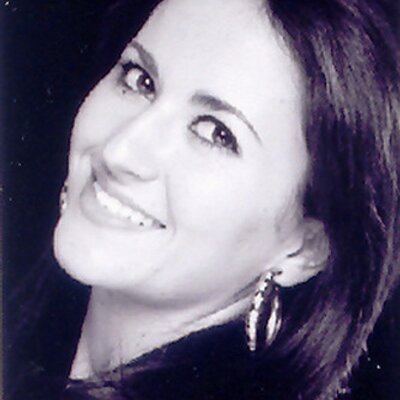 Profile Picture of Paula Graciele Olsen (@olsenpaula) on Twitter