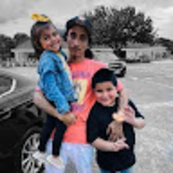 Profile Picture of Joe Garcia (@joe936736) on Poshmark