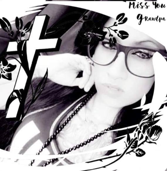 Profile Picture of Cellosita Chavez (@cellosita_c) on Poshmark