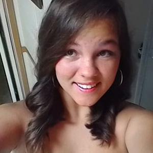 Profile Picture of Elizabeth Hinson (@@ZenraLee) on Twitter