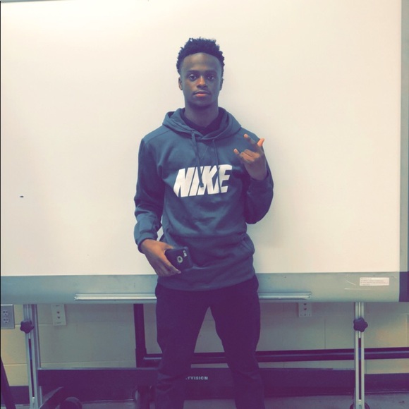 Profile Picture of Jarvis Moss (@jaymoney1278) on Poshmark