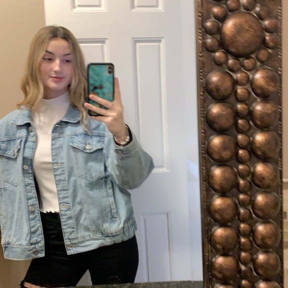 Profile Picture of Jessica Treadaway (@jesstreadaway) on Poshmark