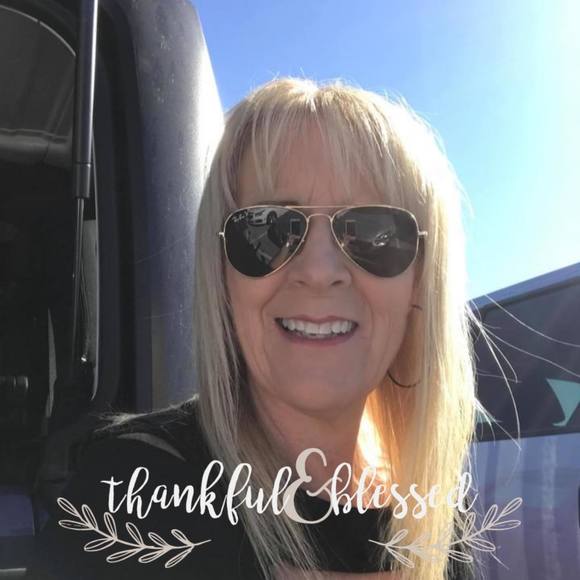 Profile Picture of Sue Kern (@kewpie82) on Poshmark