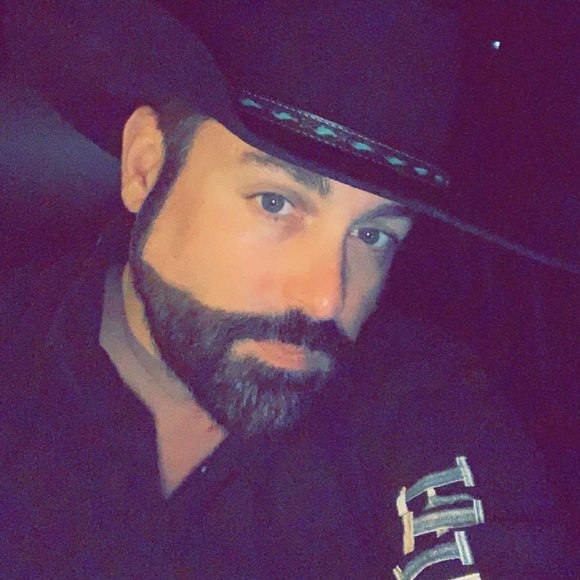 Profile Picture of Jay Piccione (@jaypiccione) on Poshmark