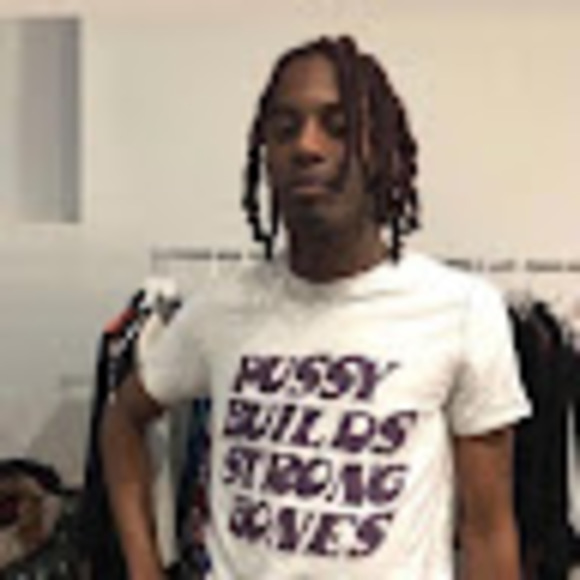 Profile Picture of Salami Fergason (@sa1om3) on Poshmark