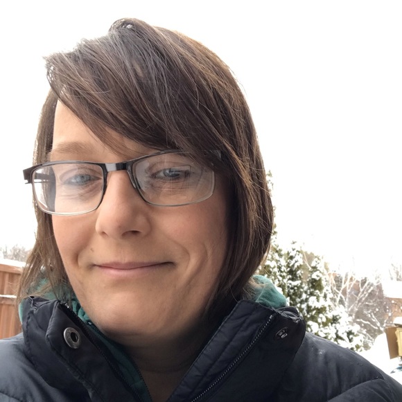 Profile Picture of Stacie Semrow (@gtzgirl) on Poshmark