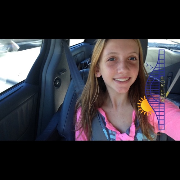 Profile Picture of Christina Schaake (@christycreme) on Poshmark