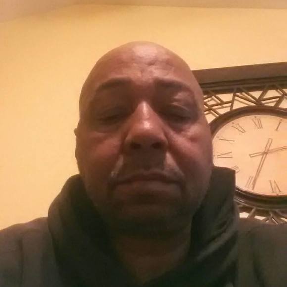 Profile Picture of Richard Gray (@2brichg) on Poshmark