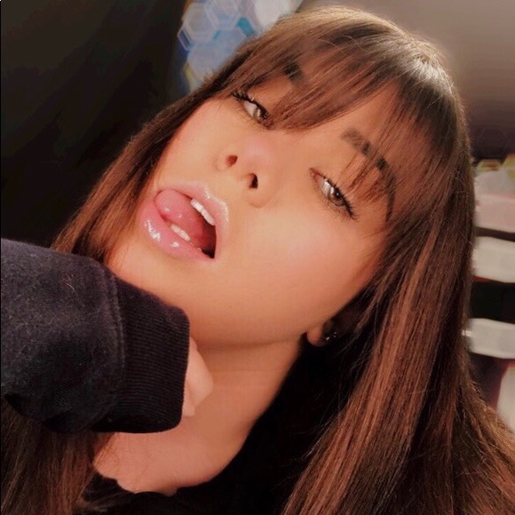 Profile Picture of Lexi Hiner (@lexi_rashae) on Poshmark