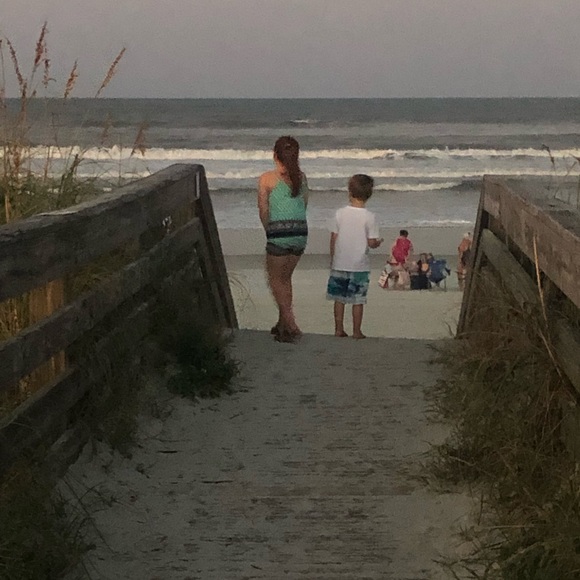 Profile Picture of Tiffany Zurn (@tiffanyzurn) on Poshmark