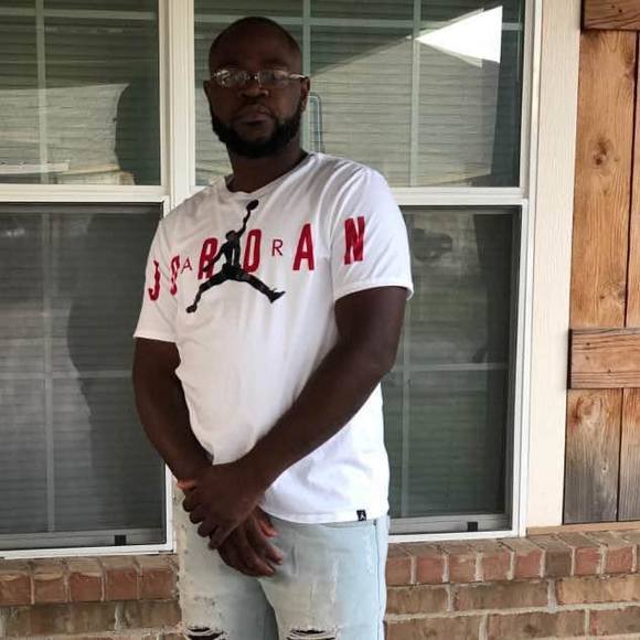 Profile Picture of James Dotson jr. (@dotson26) on Poshmark