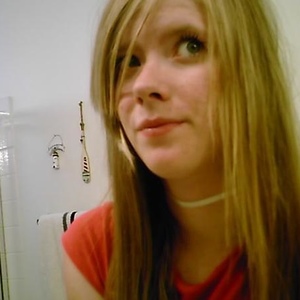 Profile Picture of Rachel Horrocks (@crzyblondchick) on Myspace