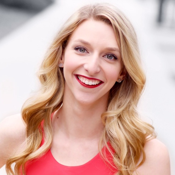 Profile Picture of Alexis Mcphail (@amcphail11) on Poshmark