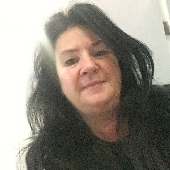 Profile Picture of Beth Neitzel (@sparkles1963) on Poshmark