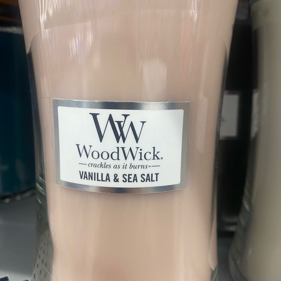 Profile Picture of Padideh Zare (@padidehyekezare) on Poshmark