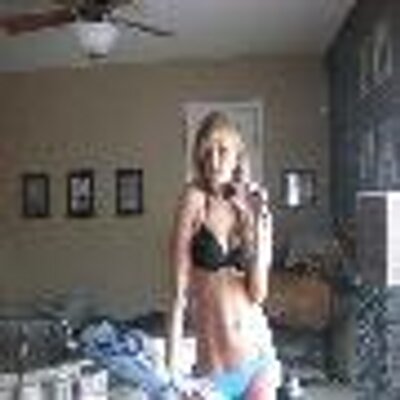 Profile Picture of Kara Heath (@karaheath4) on Twitter