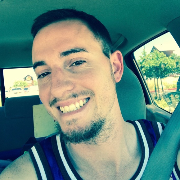 Profile Picture of Jacob Carlomagno (@kicksandfits) on Poshmark