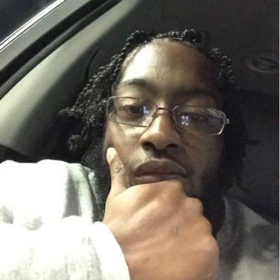 Profile Picture of Robert Glover (@robg6362) on Twitter