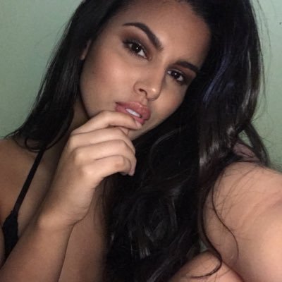 Profile Picture of Lillian D. Goodman (@trungphat4) on Twitter
