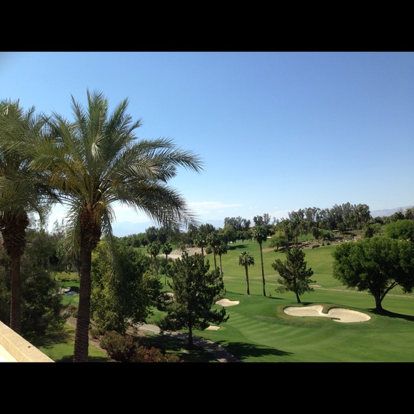 Profile Picture of Barbara Walsh (@blwalsh95) on Poshmark