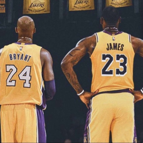 Profile Picture of Michael Palomino (@michaelpalom203) on Poshmark