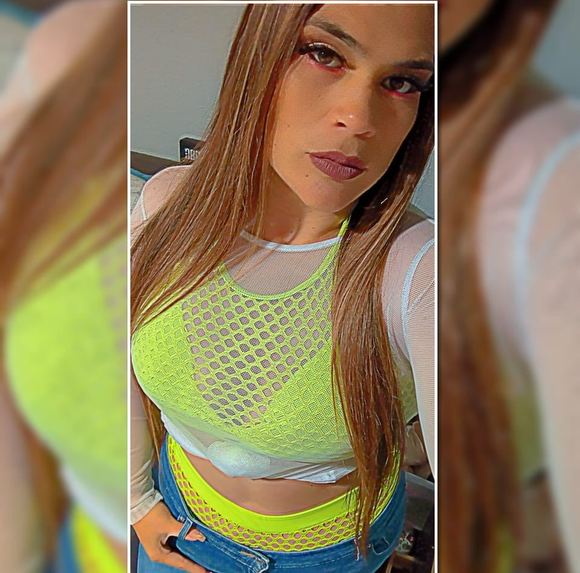 April Zapata - Poshmark Profile Picture of April Zapata (@mz_alki_619) on Poshmark