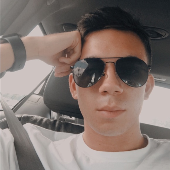 Conrad Channell - Poshmark Profile Picture of Conrad Channell (@conraddchannell) on Poshmark