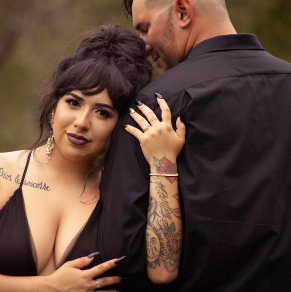 Profile Picture of Vanessa Rosas (@mamabearaf) on Poshmark