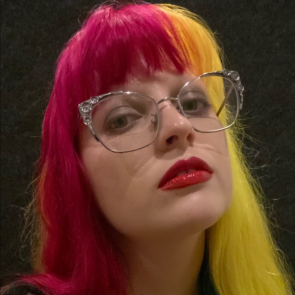 Profile Picture of Krista Workman (@istywarner) on Poshmark