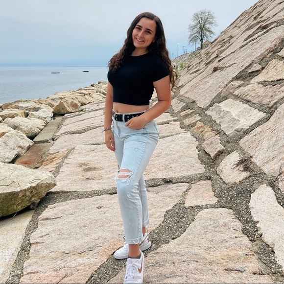 Profile Picture of Jessie Foss (@jessiefoss6) on Poshmark