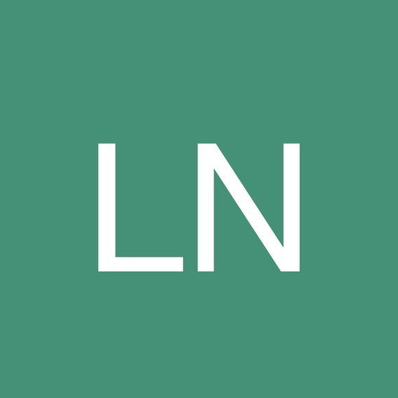 Profile Picture of Lisa Newlands (@seniorcorndog) on Poshmark