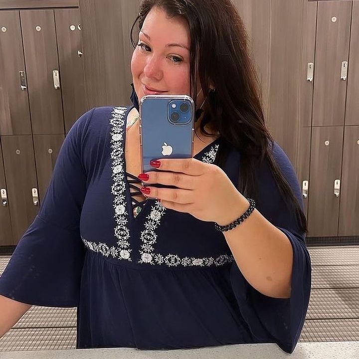 Amanda - Tiktok Profile Picture of Amanda (@amandahelpe1) on Tiktok