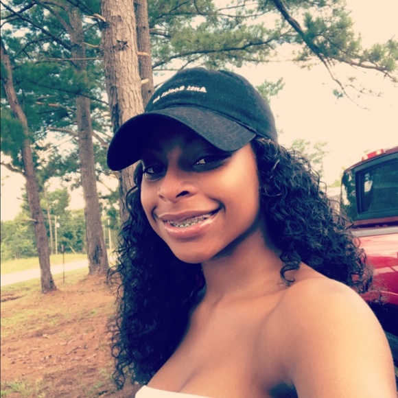 K Broome - Poshmark Profile Picture of K Broome (@kbroome201) on Poshmark