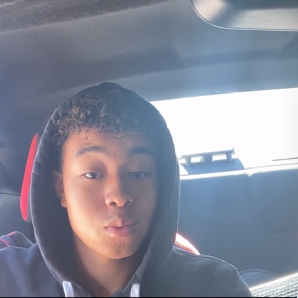 Profile Picture of Adam Harrison (@adamharrison261) on Poshmark