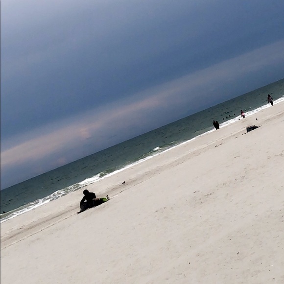 Profile Picture of Jenn Woolcott (@jwoolcott) on Poshmark