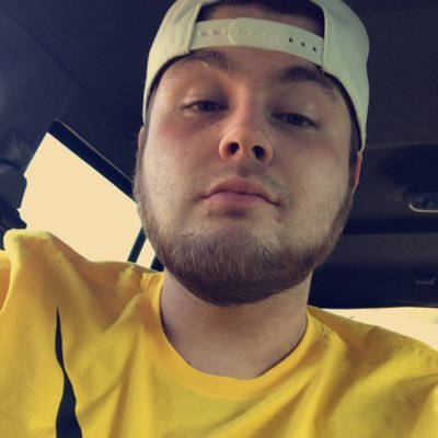 Profile Picture of Cuh (@austindailey12) on Twitter