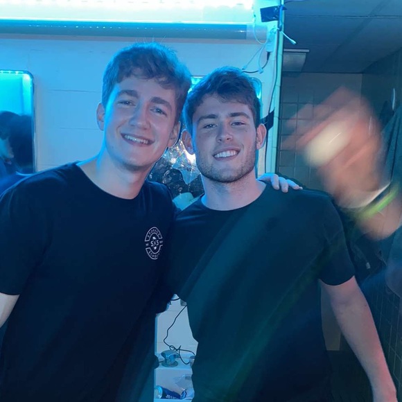 Profile Picture of Ben Schwartz (@shoplovver69) on Poshmark