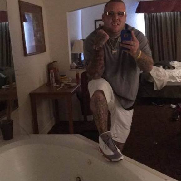 Profile Picture of Devin Gill (@dob20) on Poshmark