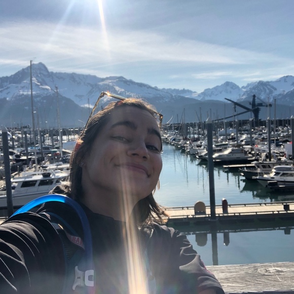 Profile Picture of Katie Servatius (@kservat) on Poshmark