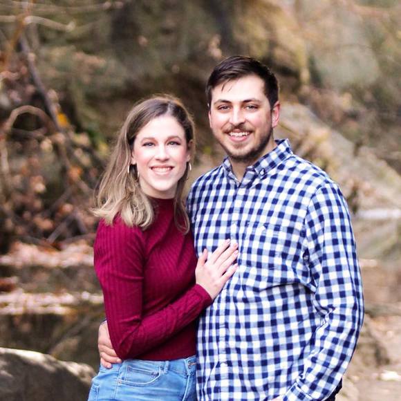 Profile Picture of Sarah Dearstyne (@sarahdearstyne) on Poshmark