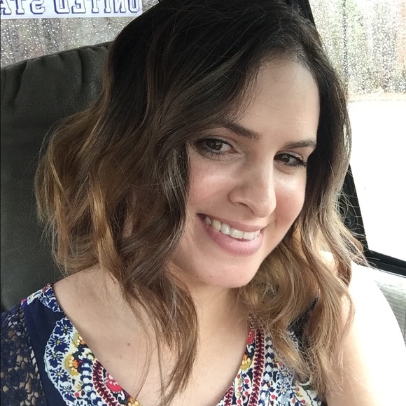 Profile Picture of Amy Gajewski (@agajewski7) on Poshmark