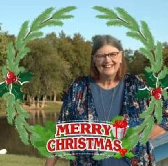 Roberta Broussard - Poshmark Profile Picture of Roberta Broussard (@robbieann7) on Poshmark