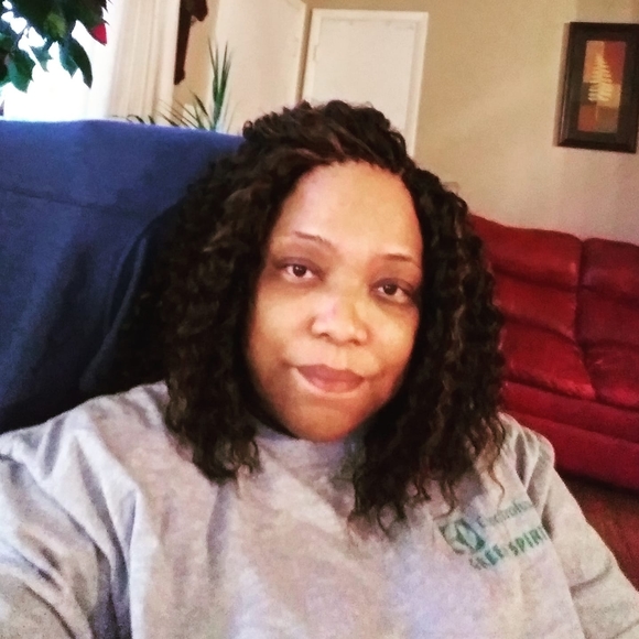 Profile Picture of Kimberly Robertson-mcnair (@mrs_mcnair) on Poshmark