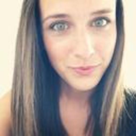 Profile Picture of Marsha Castillo (@marshacastil513) on Poshmark