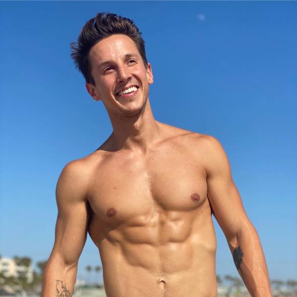 Profile Picture of Adam Dalrymple (@adamcole89) on Poshmark