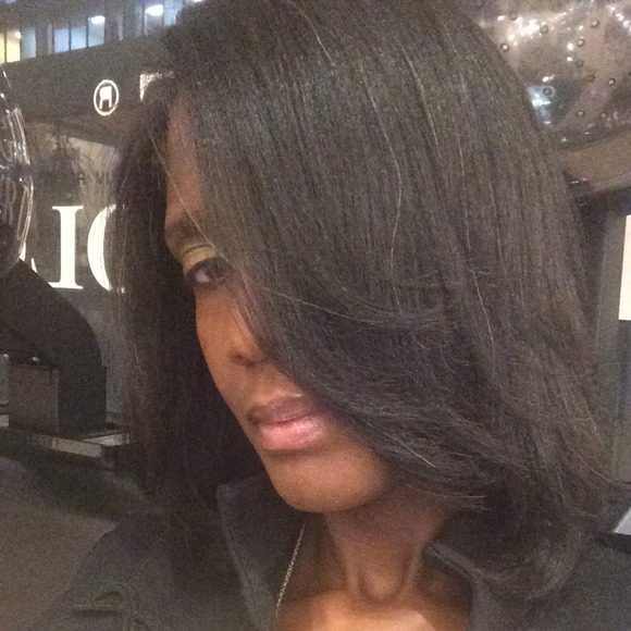 Profile Picture of Danielle Ducasse (@dd1922) on Poshmark